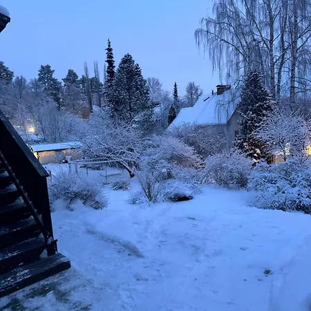 Lilla, Yksioe Omakotitalosta Apartman *