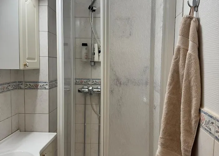 Lilla, Yksioe Omakotitalosta アパート